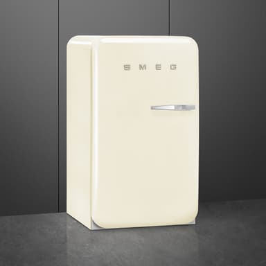 Smeg 50 s Style kjøleskap FAB10HLCR6 (krem)
