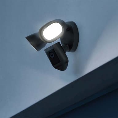 Ring Floodlight Cam Pro sikkerhetskamera (sort)