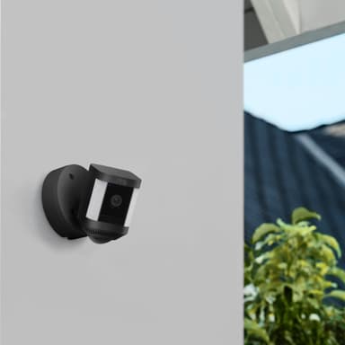 Ring Spotlight Cam Plus sikkerhetskamera (sort/batteri)