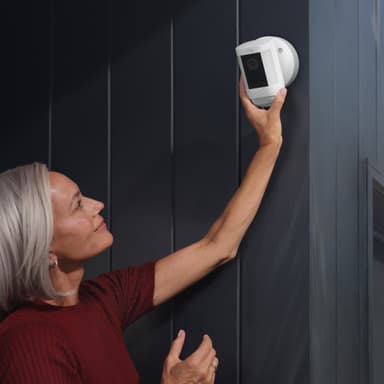 Ring Spotlight Cam Pro sikkerhetskamera (sort/batteri)
