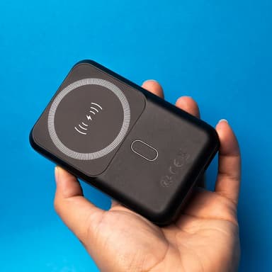 Forever MATB-100 Powerbank med trådløs lading, PD QC 22,5W 10000 mAh, svart