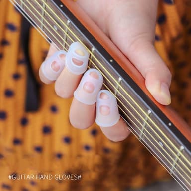 Gitarstrenger 2 x 6 stk med 4 fingerbeskyttere Flerfarget