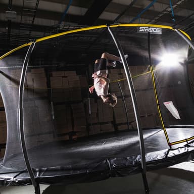 Stratos Trampoline 305cm / 10ft