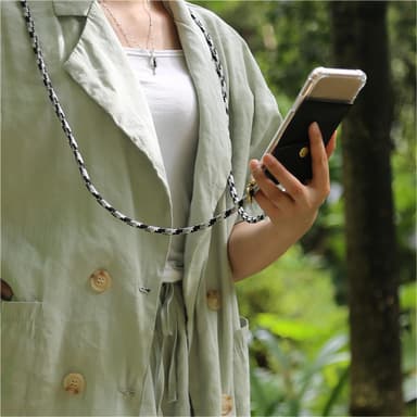 Nokia 1 PLUS Deksel med Halskjede (grå)