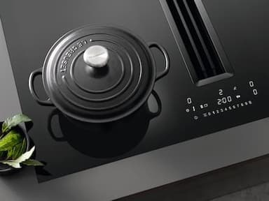 Miele Platetopp med integrert ventilasjon KMDA 7676 FL-A BlackPerfection