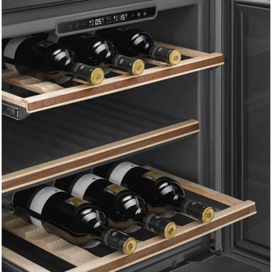 Smeg Drinks chiller CVI329X3