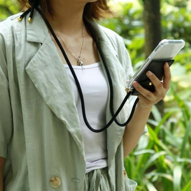 Nokia 5 2017 Deksel med Halskjede (svart)