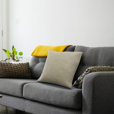Putetrekk 40x40 cm dekorativ i fløyel (beige)