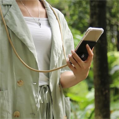 iPhone 11 PRO Deksel med Halskjede (brun)