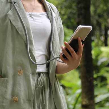 iPhone 11 PRO Deksel med Halskjede (grå)