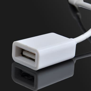 Overgangskabel for lyd i bil, USB til mini jack (3,5 mm)