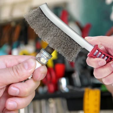 Stålbørste for rengjøring av sveiseslagg og rustmaling