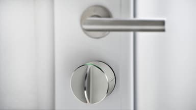 Danalock V3 smart trådløs smartlås (sort brun/Zigbee/Euro)