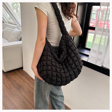 Lettveske Nylon vattert skulderpolstring Crossbody-veske Sort