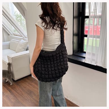 Lettveske Nylon vattert skulderpolstring Crossbody-veske Sort