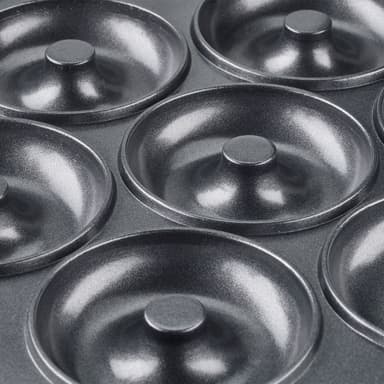 Donut Maker 7 Donuts 700W DM110 Sort