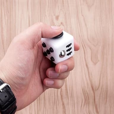 Fidget Cube, Hvit/Svart