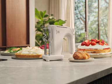 Electrolux Mattino 2.0 håndmikser EHM4W (hvit)