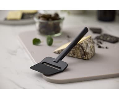 Rosti Emma Cheese plane 19 cm Black