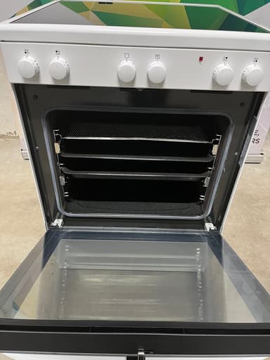 Voss-Electrolux keramisk komfyr ELK13022HV - brukt