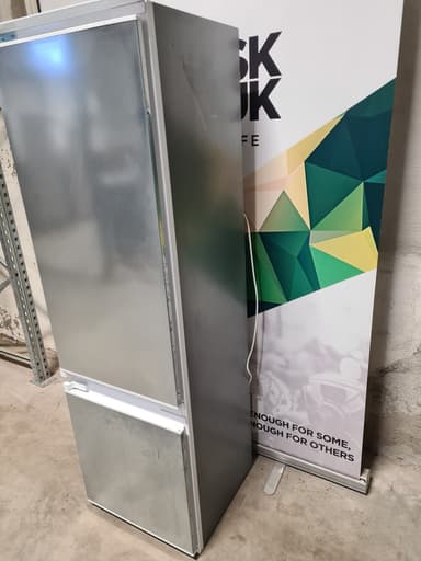 Siemens integrert kombiskap KI38VV20 - brukt