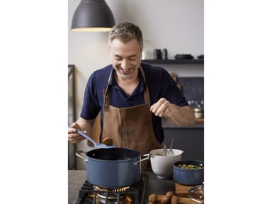 By Tareq Taylor Vivian Saucepan 1.5 liter Indigo