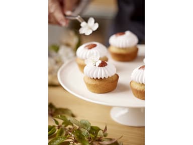 Blomsterbergs Cake stand Dia. 30 x 10 cm White