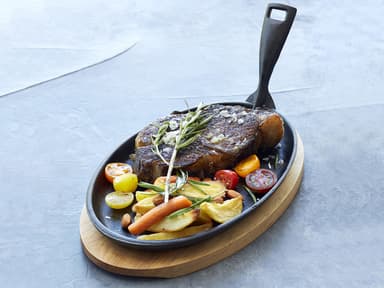 HOLM Plate 27 x 17 cm Black