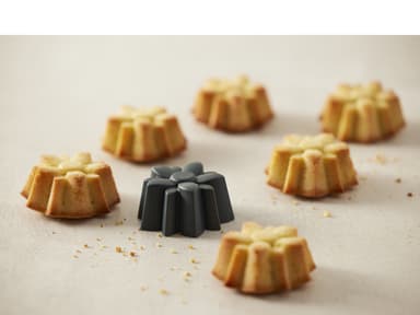Blomsterbergs Flower Muffin mould 6 pcs Grey