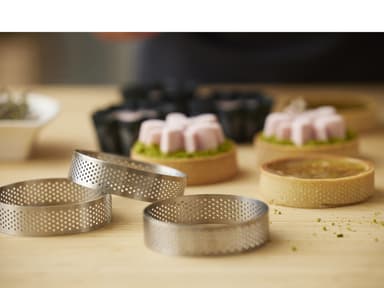 Blomsterbergs Flower Muffin mould 6 pcs Grey