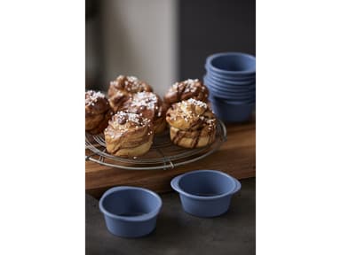 By Tareq Taylor Cupcake-/Kanelbolleform Indigo