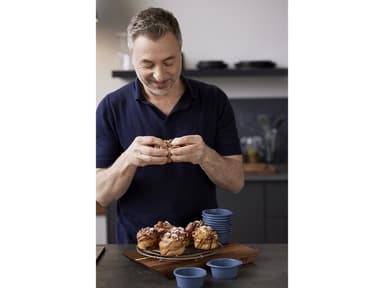 By Tareq Taylor Cupcake-/Kanelbolleform Indigo