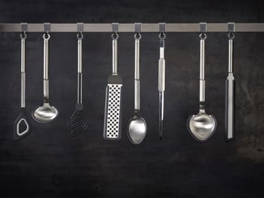Rösle Spatula with holes and bent 32 x 5 cm Steel/Black