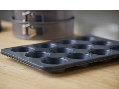 Blomsterbergs Muffin pan for 12 pcs. Latte