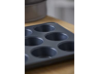 Blomsterbergs Muffin pan for 12 pcs. Latte