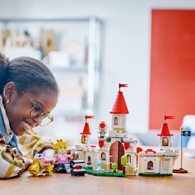 LEGO Super Mario Kjemp mot Roy ved slottet til Peach 71435