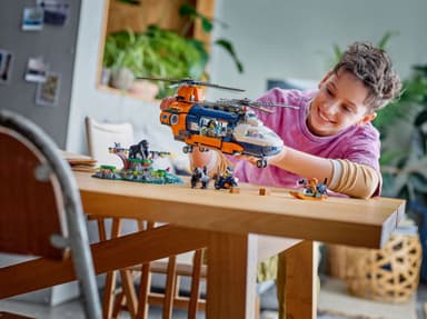 LEGO City Jungelutforskerens helikopter-baseleir 60437
