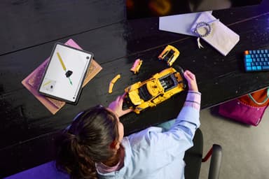 LEGO Technic Chevrolet Corvette Stingray 42205