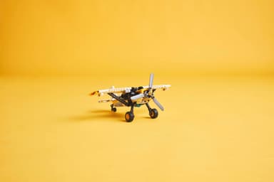 LEGO Technic Villmarksfly 42198