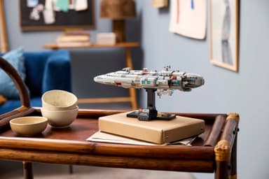 LEGO Star Wars Home One Starcruiser 75405