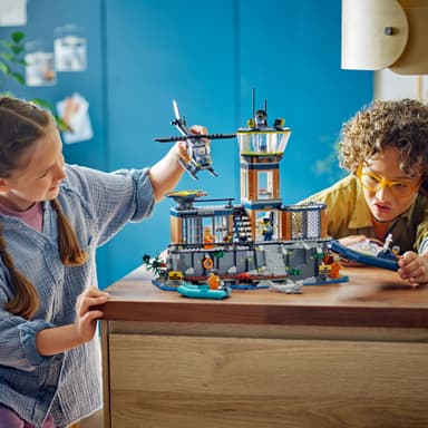 LEGO City Politiets fengselsøy 60419