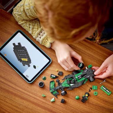LEGO Speed Champions KICK Sauber F1 Team C44-racerbil 77247