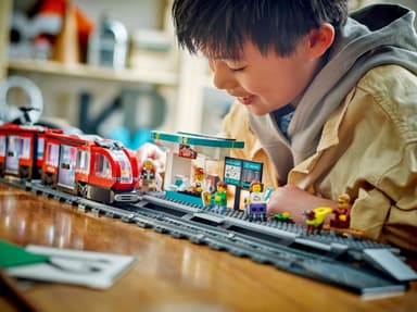 LEGO City Trikkeholdeplass 60423