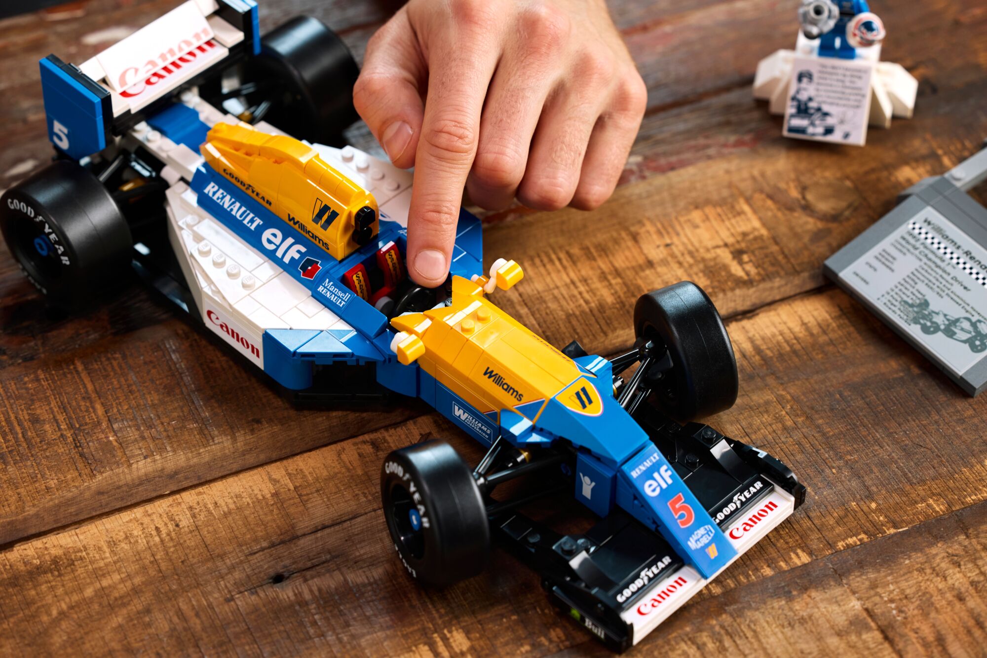 LEGO Icons Williams Racing FW14B og Nigel Mansell 10353