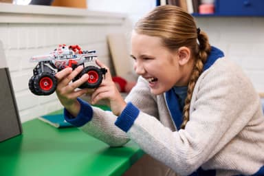 LEGO Technic Monster Jam ThunderROARus med pullback-funksjon 42200