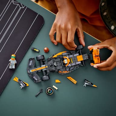 LEGO Speed Champions 2023 McLaren Formula 1-racerbil 76919