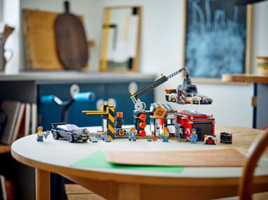 LEGO City Bilopphuggeri med biler 60472