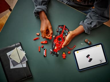 LEGO Speed Champions Ferrari SF-24 F1-racerbil 77242