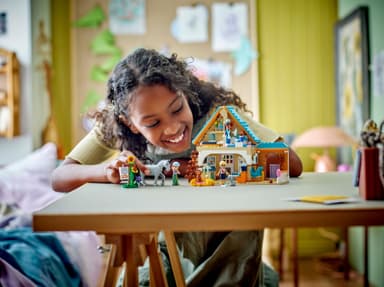 LEGO Friends Dyreklinikk med hest og kjæledyr 42651
