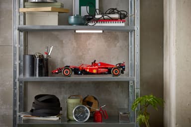 LEGO Technic Ferrari SF-24 F1-bil 42207